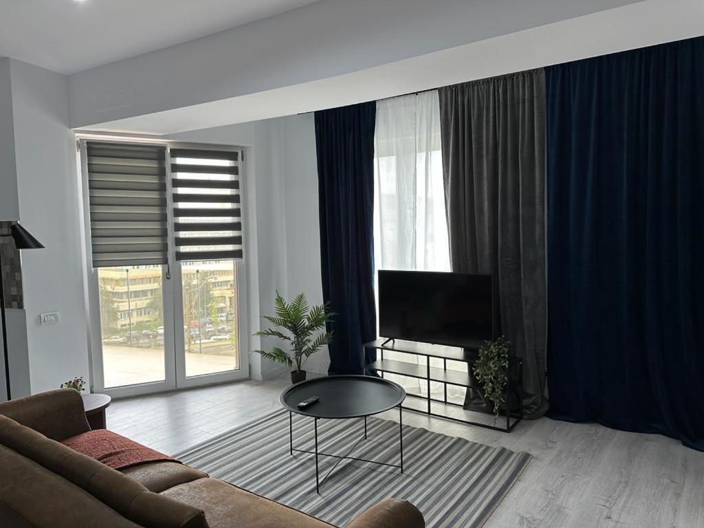 City Center Accommodation - 308 Resita Extérieur photo